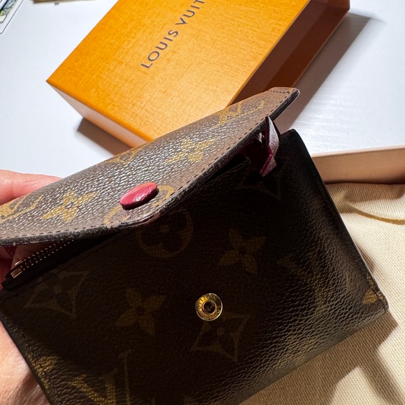 LOUIS VUITTON Victorine Wallet fuchsia monogram - Picture 16 of 16